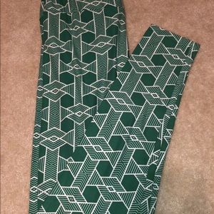 EUC Ladies Lularoe TC Green & White leggings